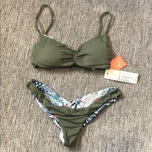 Reversible roxy swim suit